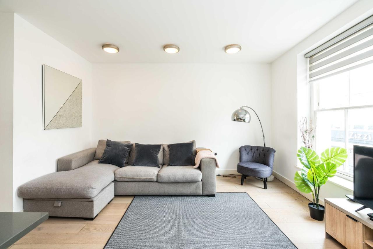 Spacious 2 Bedroom / Earls Court / Kensington لندن المظهر الخارجي الصورة