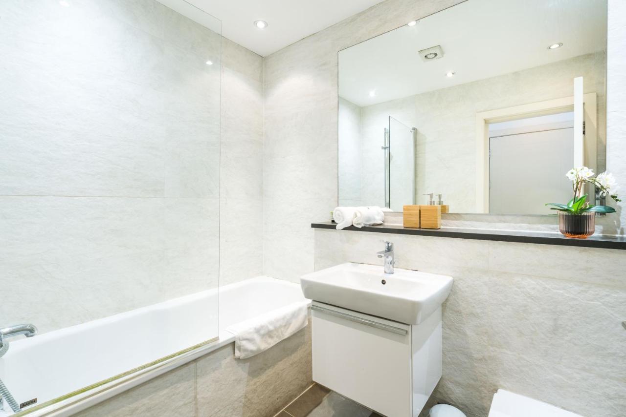Spacious 2 Bedroom / Earls Court / Kensington لندن المظهر الخارجي الصورة